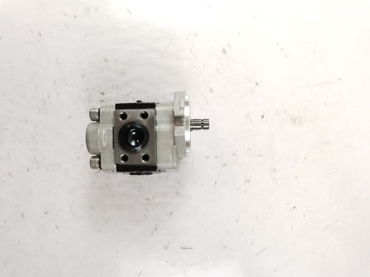 CBHZA-28.2-AF10 Bomba de engrenagem Komatsu GD605A GD655A WA100 WA100SS WA100SS WA120 WA120L WR11 WR11SS