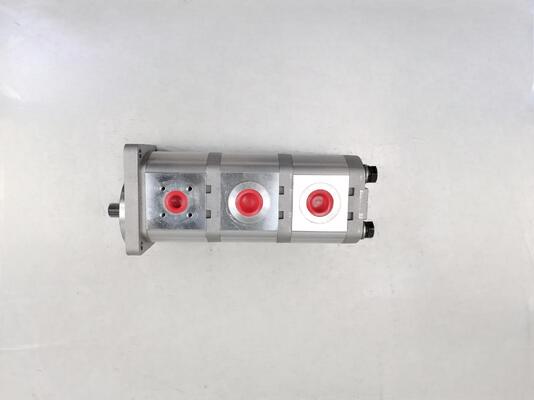 Materiais de liga de ferro e alumínio Bomba de engrenagem hidráulica 12+12+9CC-15T-R Fornecimento de máquinas de construção