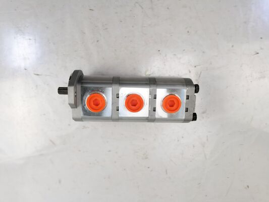 Bomba de engrenagem hidráulica 12+12+12 10T L Materiais de liga de ferro e alumínio gama para máquinas de construção Fábrica de fornecimento de peças sobressalentes hidráulicas