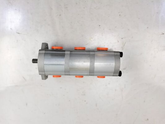 Bomba de engrenagem hidráulica 12+12+12 10T L Materiais de liga de ferro e alumínio gama para máquinas de construção Fábrica de fornecimento de peças sobressalentes hidráulicas