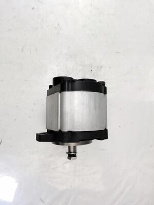 Bomba de engrenagem hidráulica 20K-60-31182 Materiais de liga de ferro e alumínio de alta qualidade Gama para máquinas de construção Fábrica de suprimentos Peças sobressalentes hidráulicas