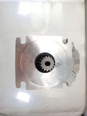 Bomba de engrenagem hidráulica de 4 estágios 80+80+40+8 Materiais de liga de ferro e alumínio de alta qualidade Gama para máquinas de construção Fábrica de suprimentos Peças hidráulicas