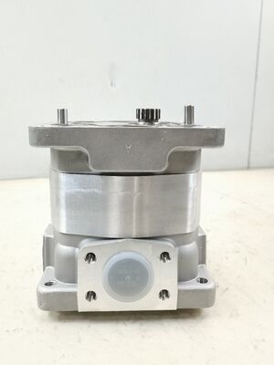 Pompa de engrenagem hidráulica Komatsu 705-21-39070 Grade industrial engrenagem bomba de óleo liga de material hidráulico peças de reposição Um ano de garantia Alta qualidade