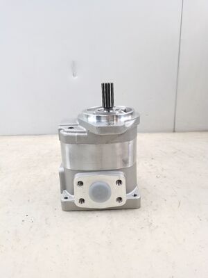 Personalize a bomba hidráulica 705-11-33210 Primeira etapa Komatsu Ferro fundido liga de alumínio engrenagem bomba para máquinas de construção OEM ODM um ano de garantia