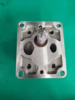 705-22-28310 a bomba de engrenagem de KOMATSU transporta o peso de HD465 HD605: 4,592 quilogramas